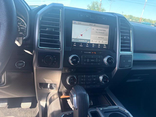 Used 2015 Ford F150 Platinum w/ Equipment Group 701A Luxury AWD/4WD image 20
