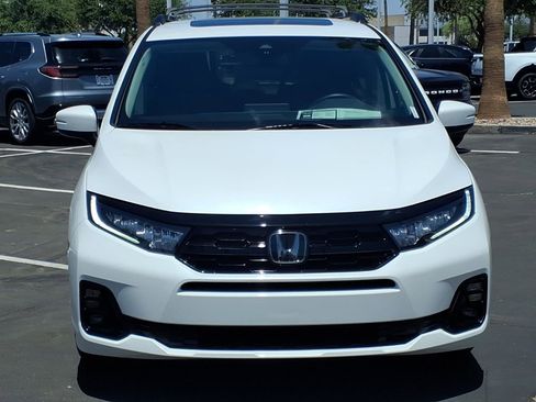 Used 2025 Honda Odyssey Elite image 2