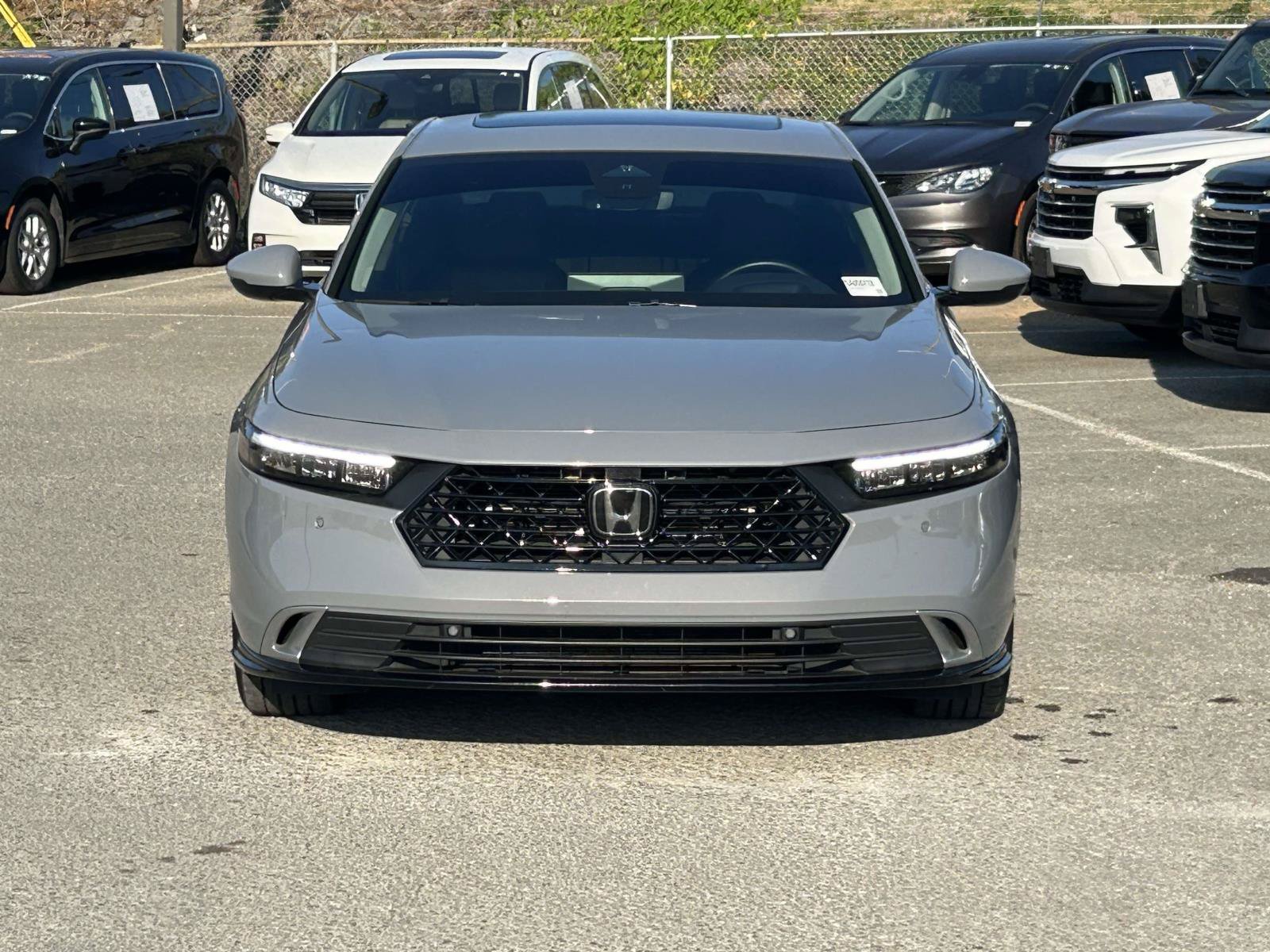 Used 2025 Honda Accord Touring image 2