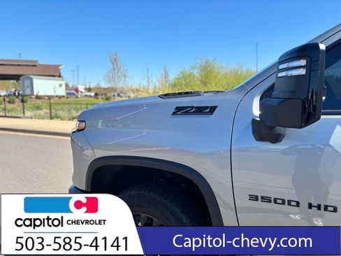 Used 2025 Chevrolet Silverado 3500 LT w/ Trail Boss Package image 19