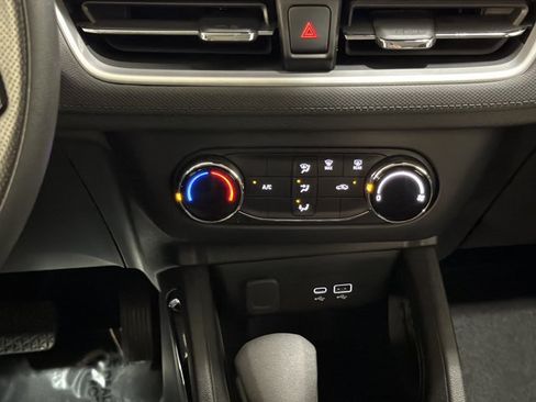 Used 2026 Chevrolet TrailBlazer LS AWD/4WD image 32