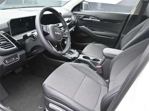 New 2026 Kia Seltos S image 12