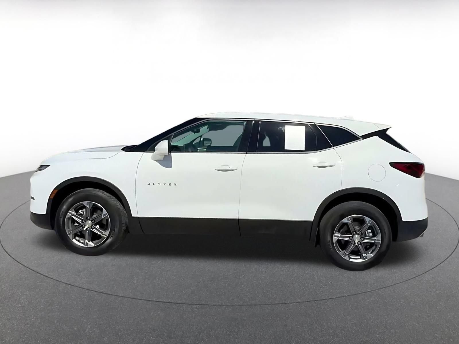Used 2026 Chevrolet Blazer LT FWD image 8