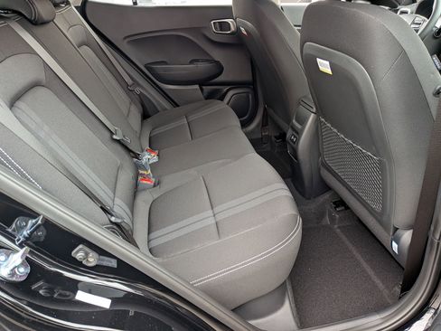 New 2025 Hyundai Venue SEL image 24