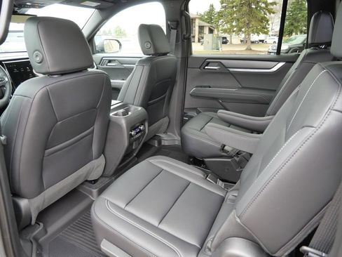 New 2026 GMC Acadia Elevation w/ Elevation Premium Package AWD/4WD image 36