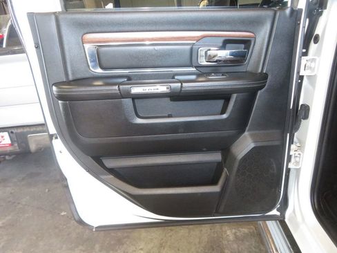 Used 2014 RAM 2500 Laramie image 27