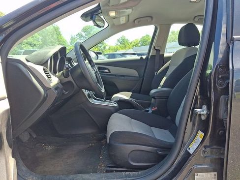 Used 2016 Chevrolet Cruze LS FWD image 13