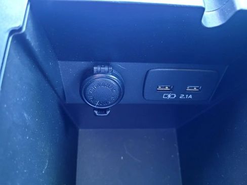 Used 2021 Subaru Crosstrek 2.5i Sport w/ Moonroof Package AWD/4WD image 19