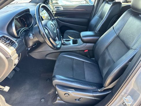 Certified 2021 Jeep Grand Cherokee Laredo X image 24