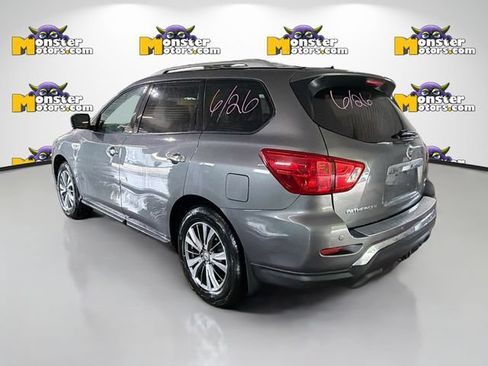 Used 2018 Nissan Pathfinder SL AWD/4WD image 6