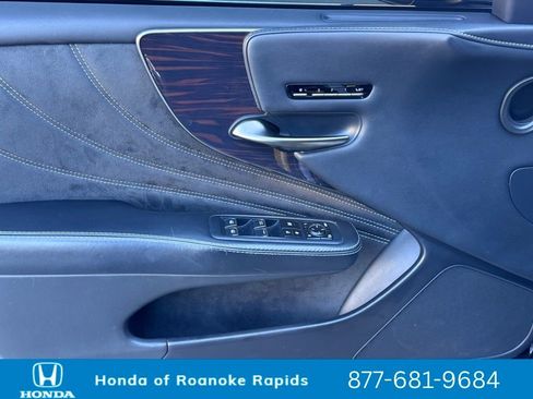 Used 2018 Lexus LS 500 AWD w/ Luxury Package image 14