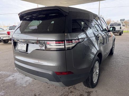 Used 2019 Land Rover Discovery SE image 6