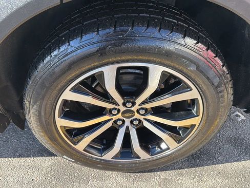 Used 2020 Ford Explorer ST w/ Premium Technology Package image 9