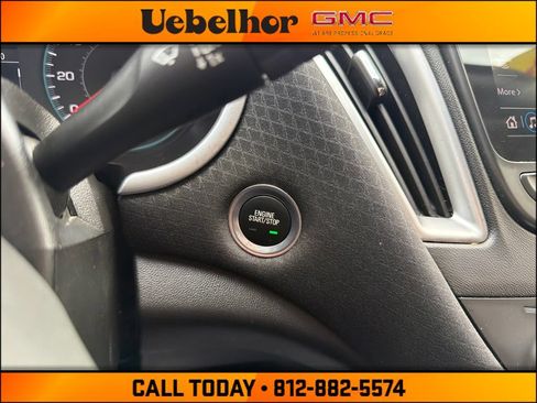 Used 2023 Chevrolet Malibu LT FWD image 22