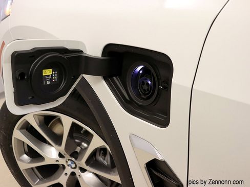 New 2026 BMW X5 xDrive50e w/ Executive Package image 10