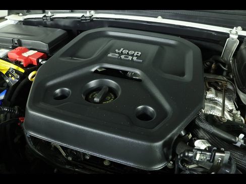 Used 2021 Jeep Wrangler Unlimited Sport image 17