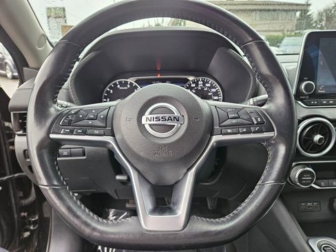 Used 2021 Nissan Sentra SV image 2