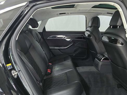 Used 2020 Audi S8 L w/ S8 Executive Package AWD/4WD image 12