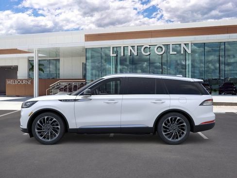 New 2026 Lincoln Aviator Reserve RWD image 3