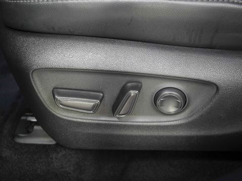 Used 2024 Toyota Highlander XSE AWD/4WD image 25