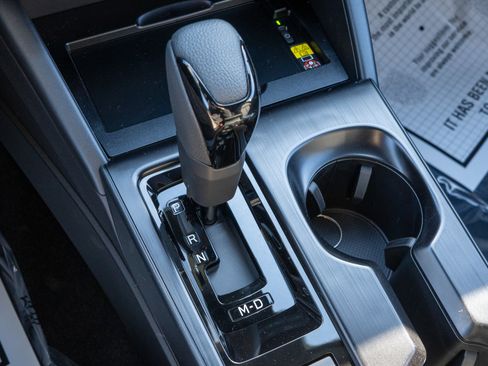 New 2026 Subaru Outback Limited w/ Premium/Limited Package AWD/4WD image 13