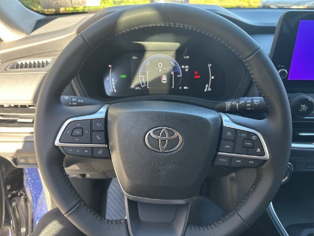 New 2026 Toyota Grand Highlander XLE FWD image 19