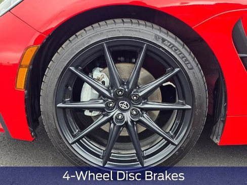 Used 2023 Toyota GR86 Premium image 9