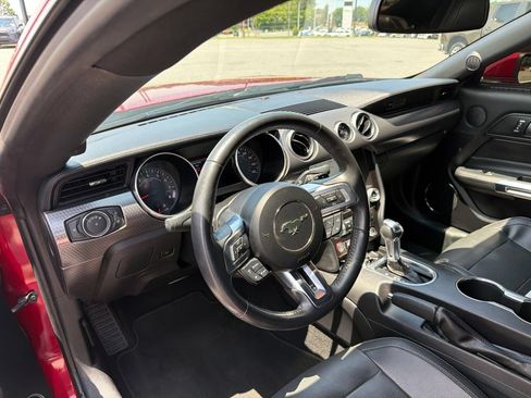 Used 2020 Ford Mustang GT Premium w/ GT Performance Package RWD image 4