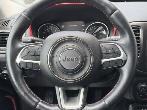 Used 2018 Jeep Compass Trailhawk w/ Leather Interior Group AWD/4WD image 18