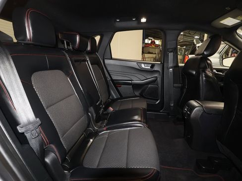 Used 2023 Ford Escape ST-Line image 25