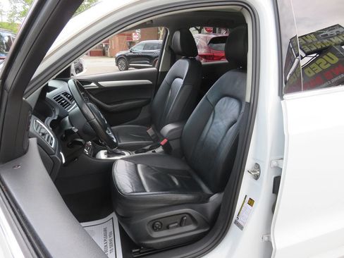 Used 2015 Audi Q3 2.0T Prestige w/ Prestige Package AWD/4WD image 10