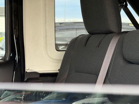 Used 2026 Jeep Wrangler Unlimited Rubicon image 31