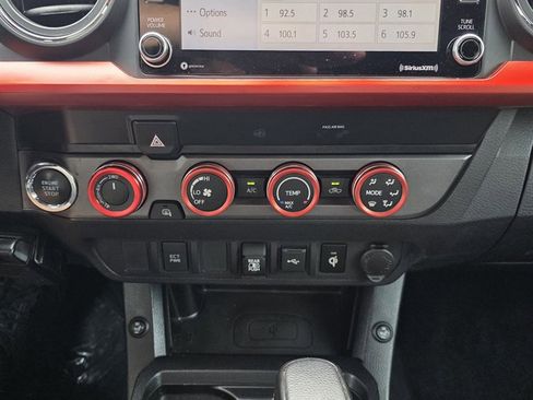 Used 2020 Toyota Tacoma 4x4 Double Cab image 24