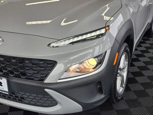 Used 2022 Hyundai Kona SE image 11
