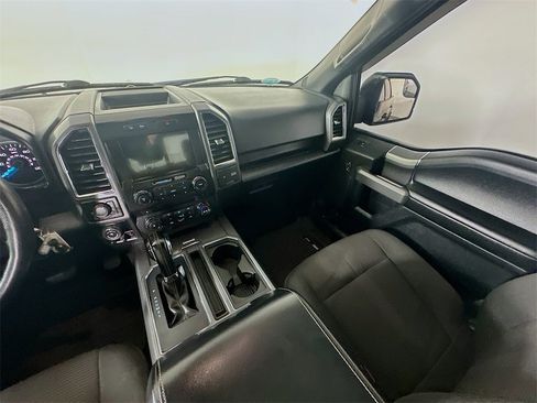 Used 2016 Ford F150 XLT w/ Equipment Group 302A Luxury image 11