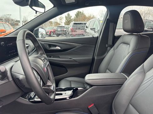 Certified 2024 Buick Envista Sport Touring w/ Convenience I Package image 11