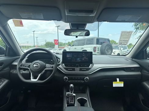 New 2026 Nissan Altima 2.5 SR FWD image 23