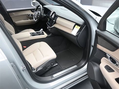 Used 2026 Volvo XC90 B6 Plus w/ Protection Package Premier image 24