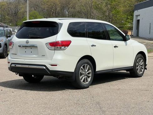 Used 2015 Nissan Pathfinder S AWD/4WD image 39