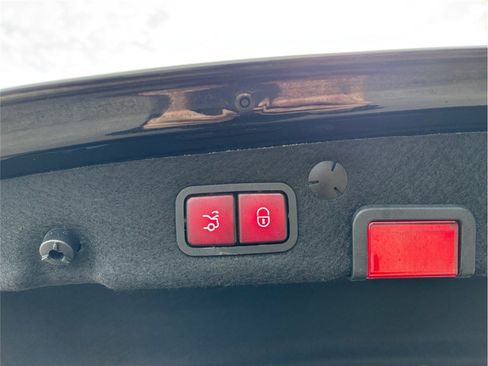 Used 2019 Mercedes-Benz C 300 Sedan image 44