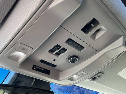 Used 2016 Cadillac Escalade Premium image 38