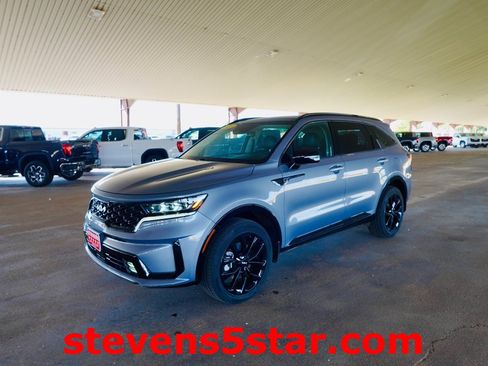 Used 2023 Kia Sorento SX image 2