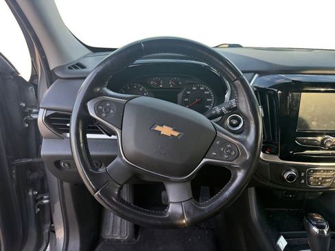Used 2018 Chevrolet Traverse LT FWD image 8