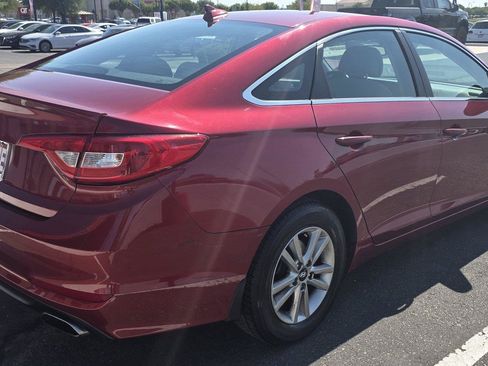 Used 2015 Hyundai Sonata SE w/ Option Group 09 FWD image 5