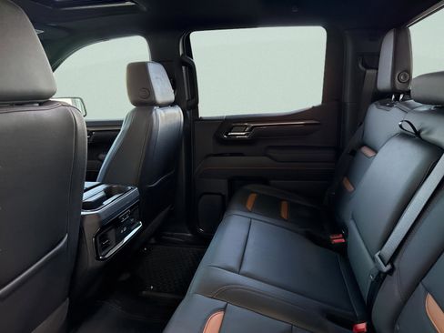 Used 2025 GMC Sierra 1500 AT4 w/ AT4 Premium Package image 39