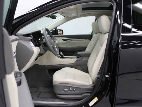 Certified 2022 Cadillac XT5 Premium Luxury image 14