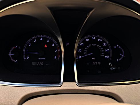 Used 2011 Toyota Avalon Limited FWD image 12