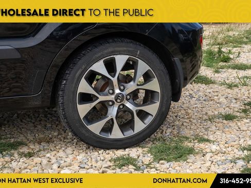 Used 2013 Kia Soul ! FWD image 32