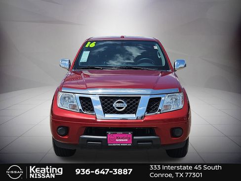 Used 2016 Nissan Frontier SV image 9