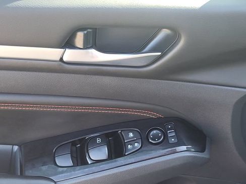 Certified 2023 Nissan Altima 2.5 SR FWD image 8